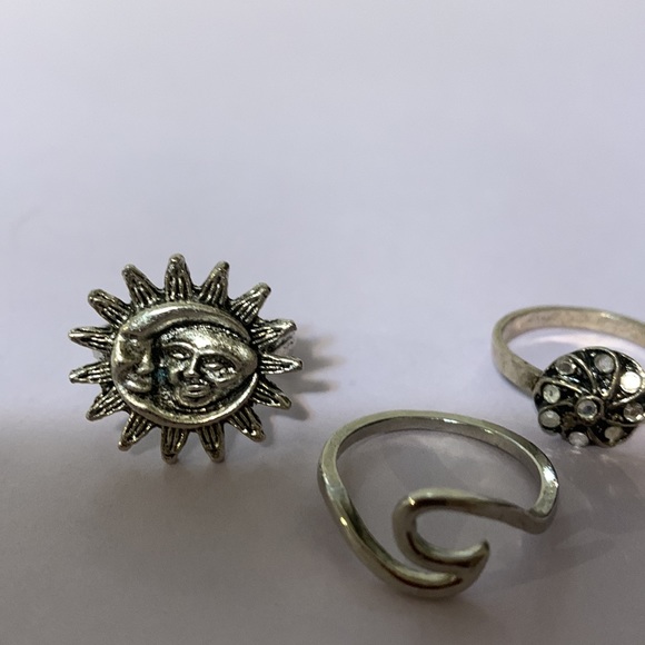 Three rings costume Jewelry - Picture 2 of 6